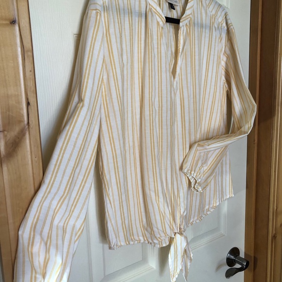 Universal Thread blouse - Picture 5 of 9